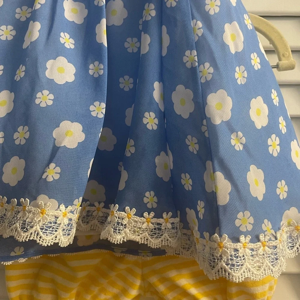 Rare Editions Like New 3-6 month Mocked Daisy Tunic w/Contrasting Bloomers